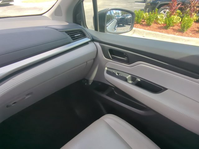 Used 2018 Silver Honda EX-L image 20