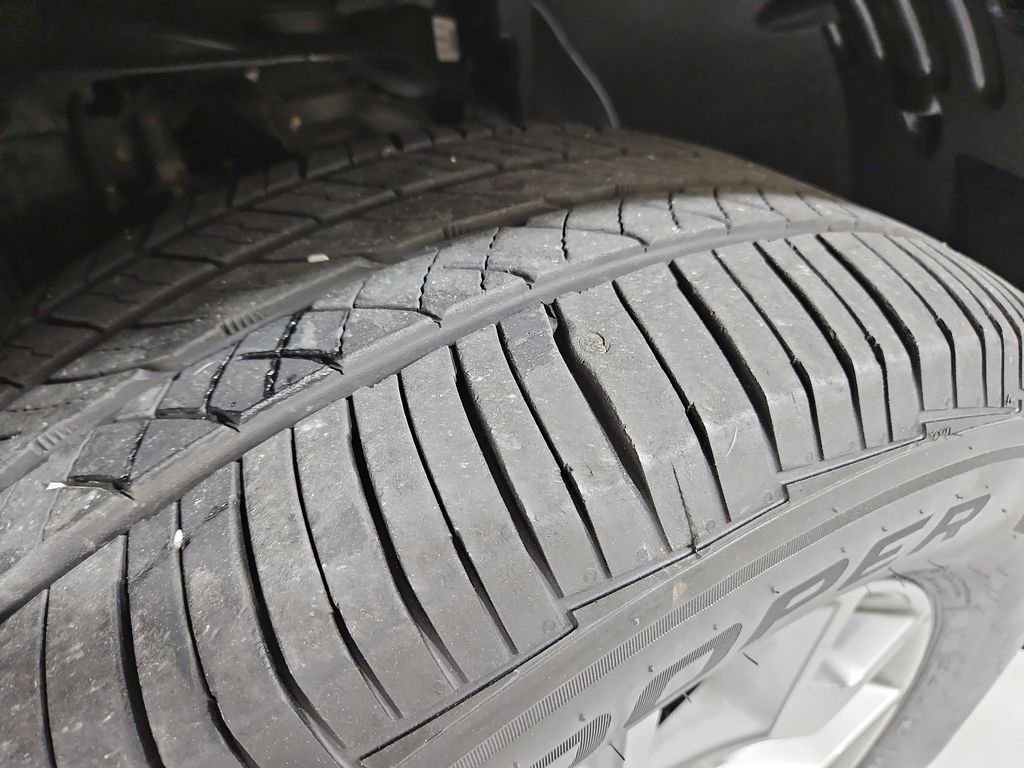 Used 2019 Gray Nissan SL image 29
