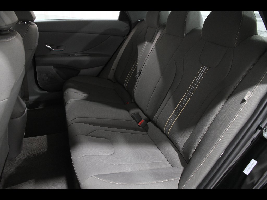 Certified Used 2025 Abyss Black Pearl Hyundai SEL Sport image 17