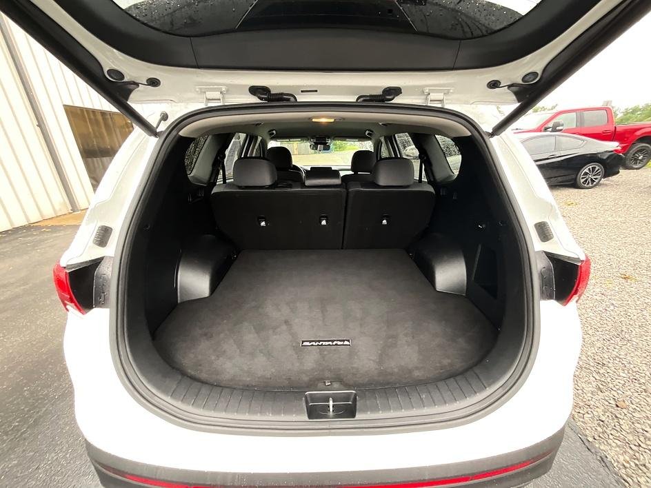 Used 2023 White Hyundai SEL image 8