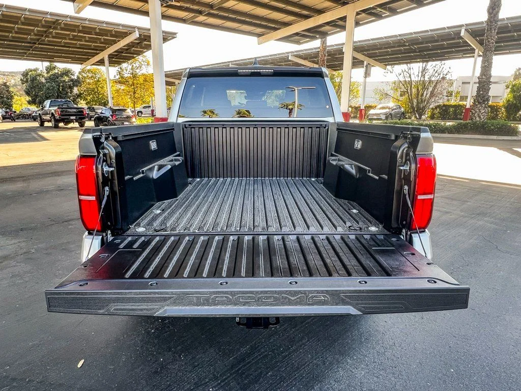 2026 Toyota Tacoma SR5 - Photo 26
