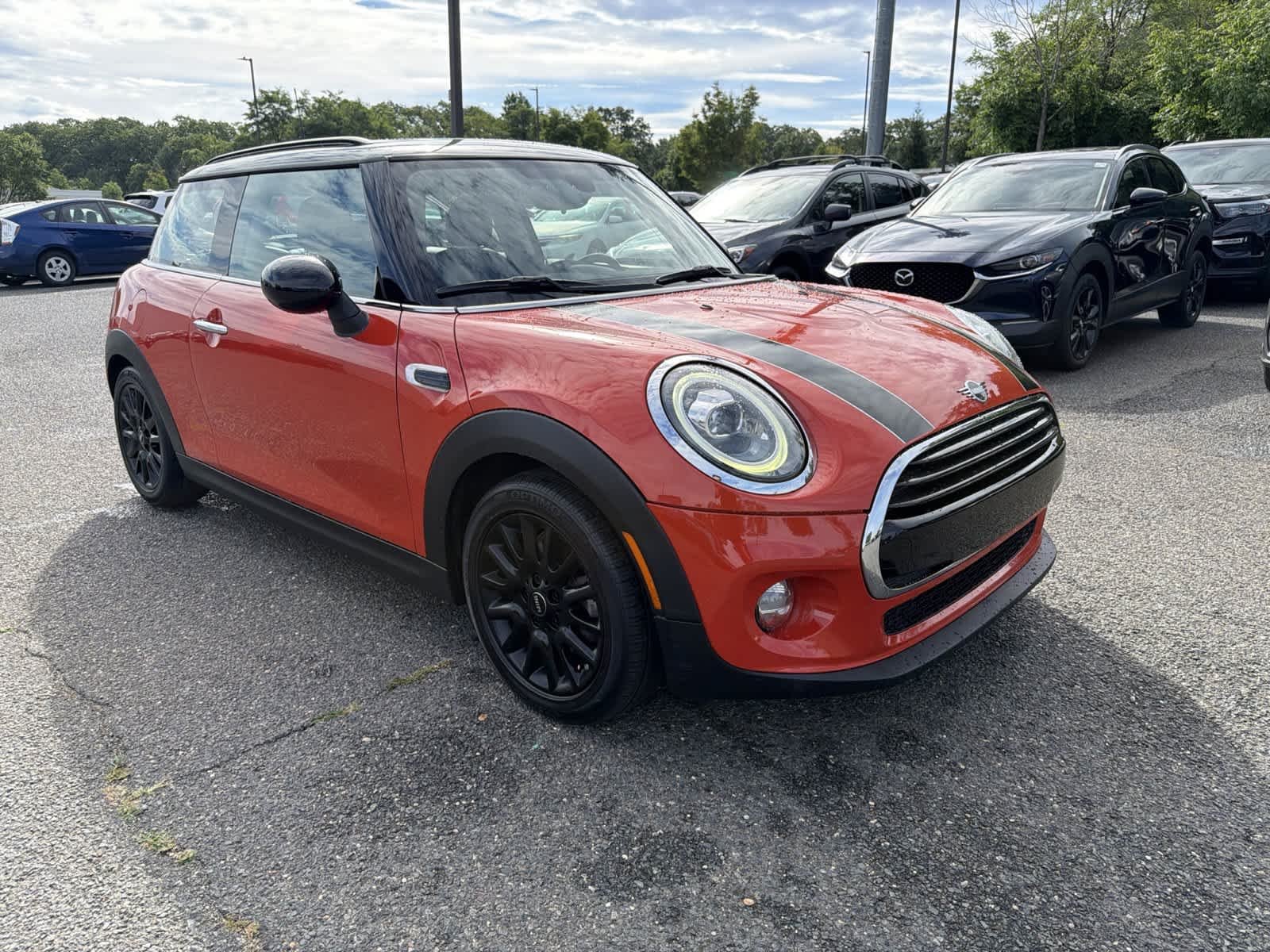 Used 2019 Solaris Orange Metallic MINI Cooper image 7