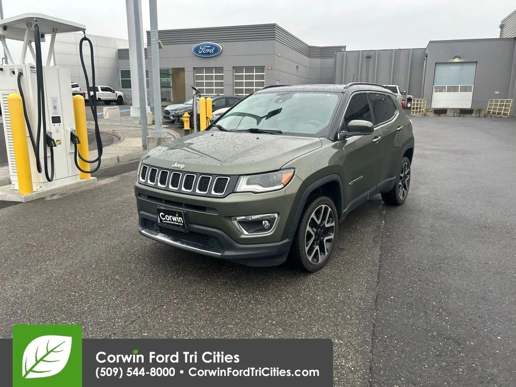 Used 2018 Olive Green Pearlcoat Jeep Limited image 5