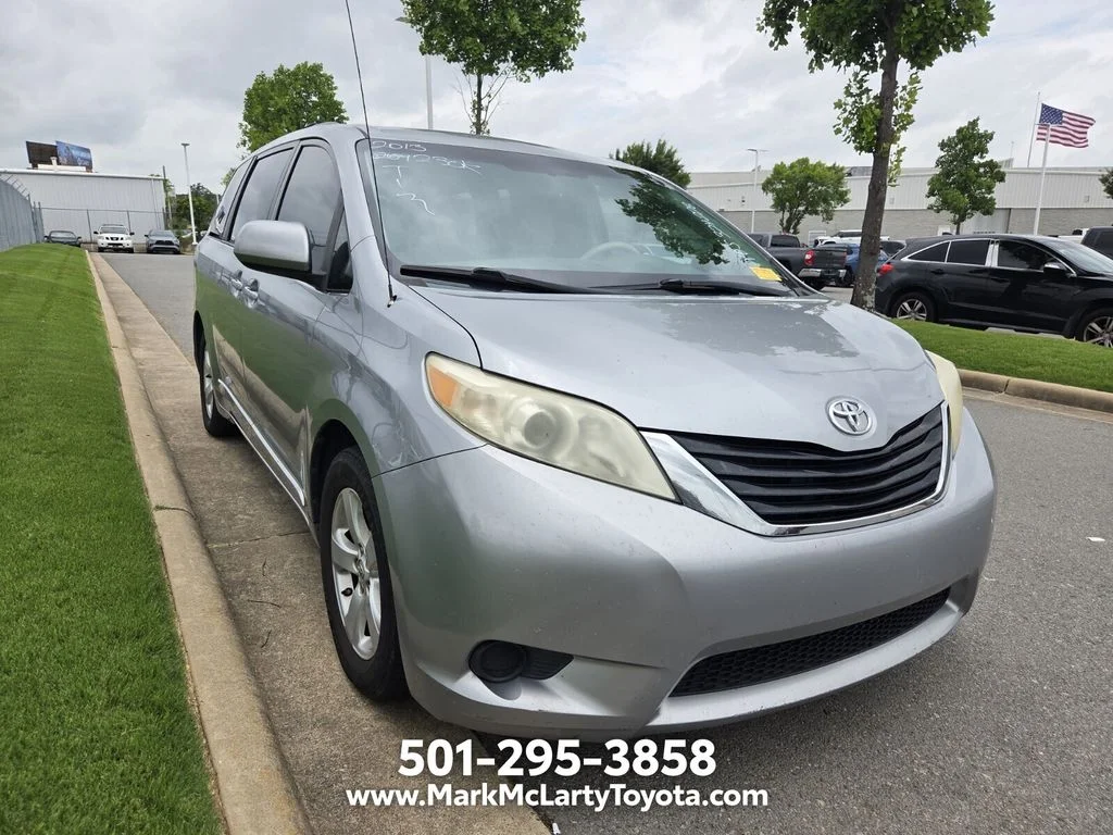 Used 2013 Silver Toyota LE image 3