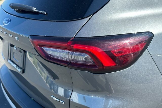 Used 2025 Gray Ford Active image 5