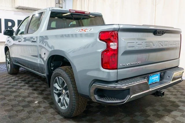 New 2026 Sterling Gray Metallic Chevrolet LT (2FL) image 7