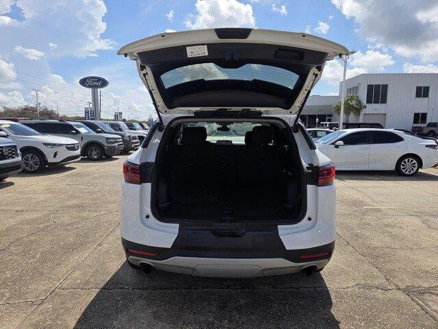 Used 2025 Summit White Chevrolet LT image 30