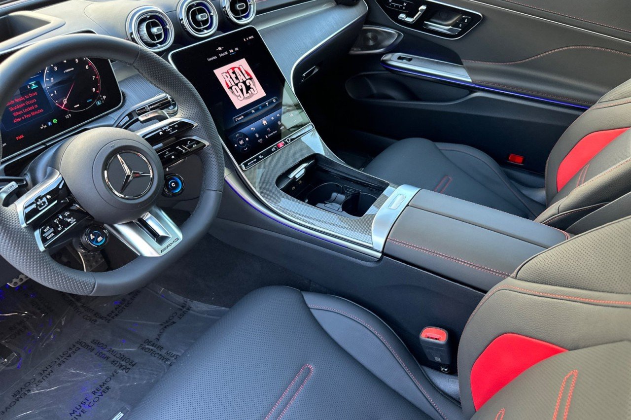 New 2026 MANUFAKTUR Moonlight White Metallic Mercedes-Benz AMG® CLE 53 4MATIC+ Coupe image 9