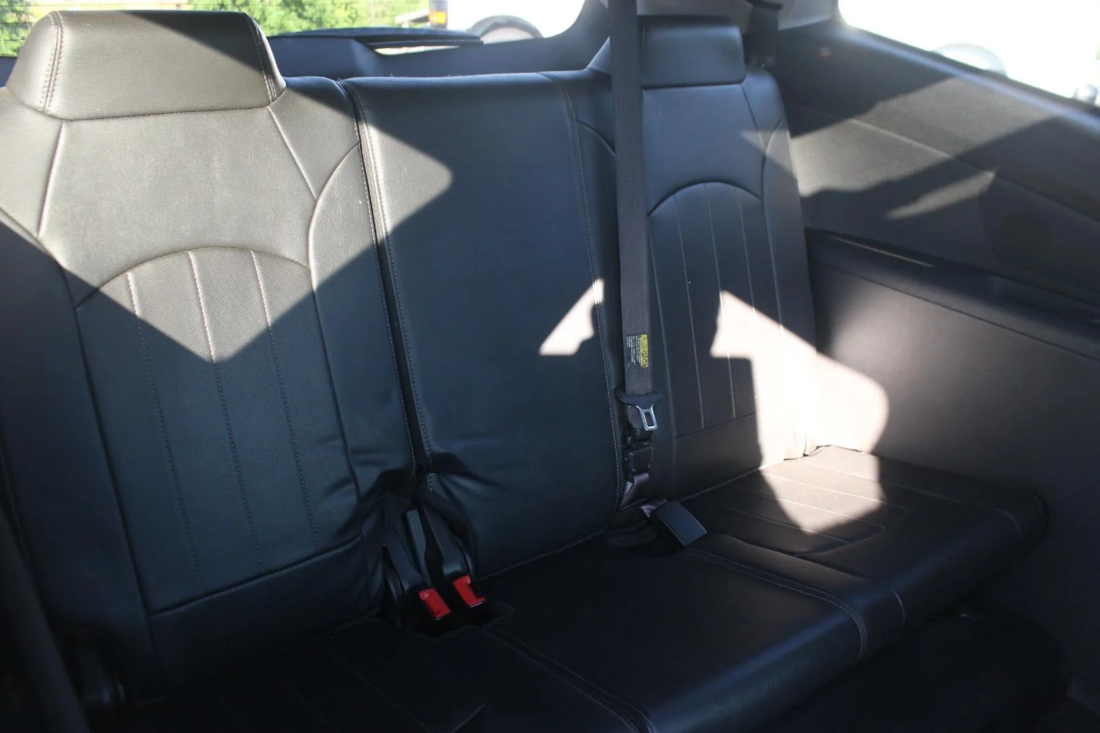 Used 2016 MOSAIC BLACK METALLIC Chevrolet LTZ image 36