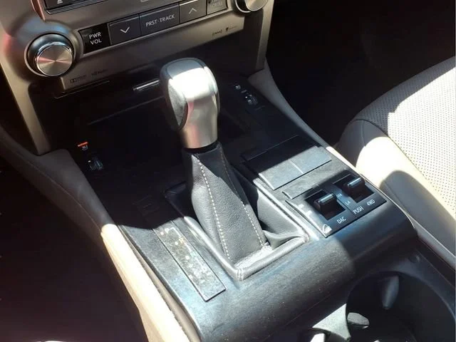 Used 2021 White Lexus Premium image 9