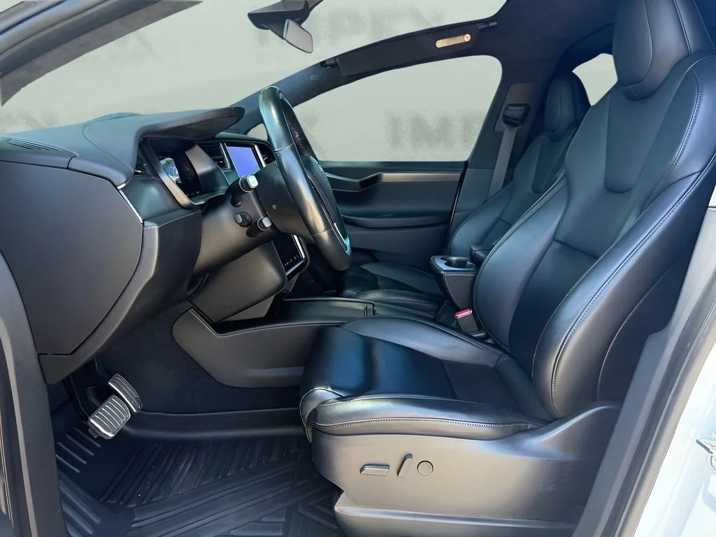 Used 2020  Tesla Performance image 12