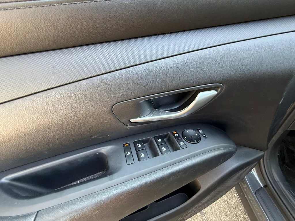 Used 2025 Gray Hyundai SEL image 11