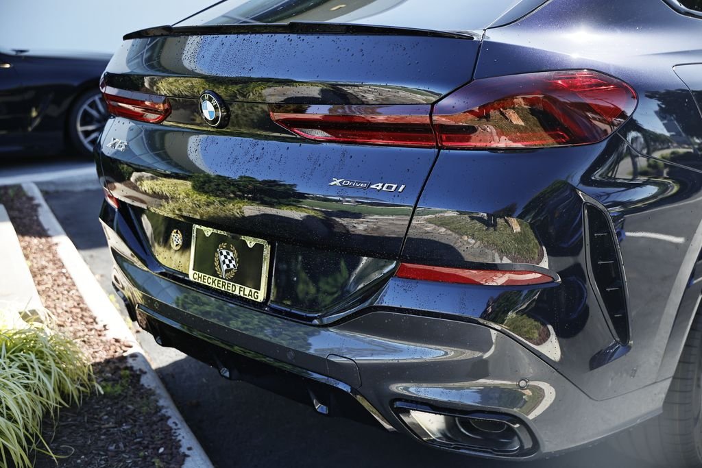 New 2027 Carbon Black Metallic BMW xDrive40i image 5