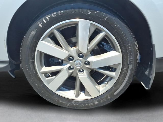 Used 2015 Silver Nissan Platinum image 13