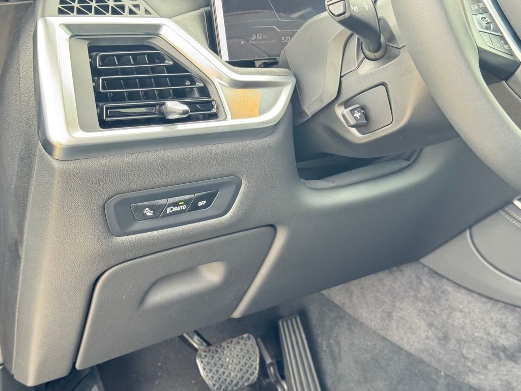 2026 BMW X5 50e - Photo 13