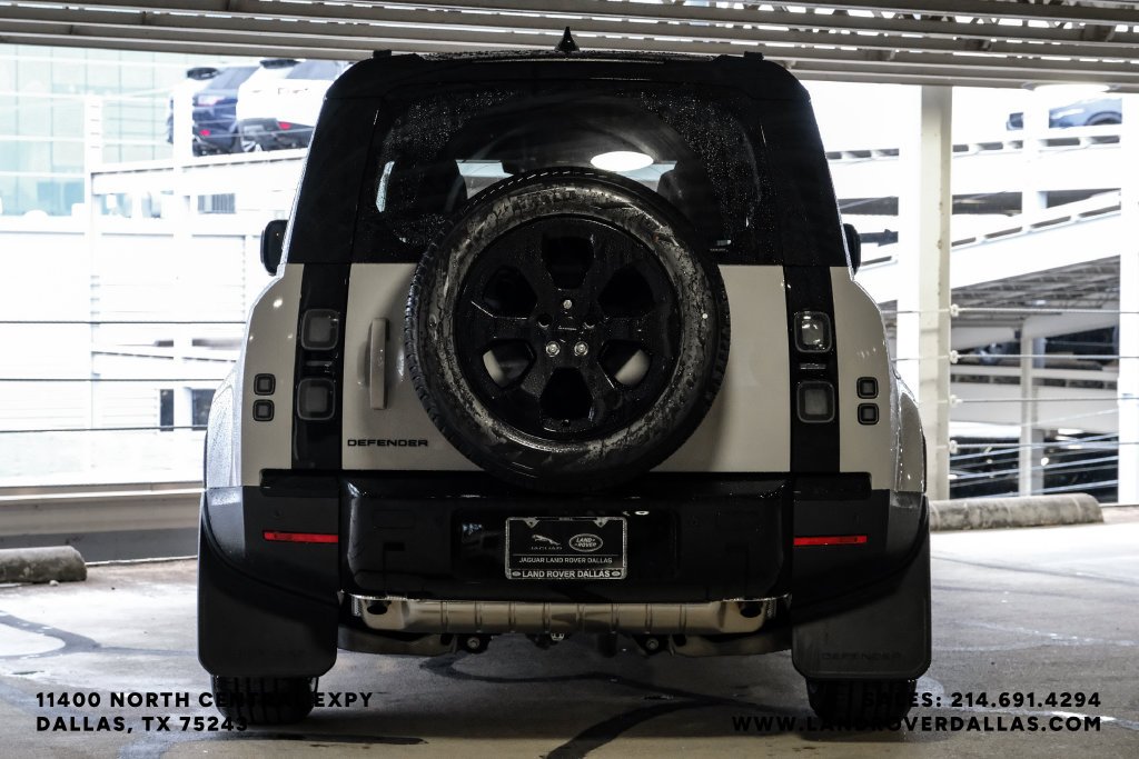 New 2026 Borasco Grey Metallic Land Rover S image 7