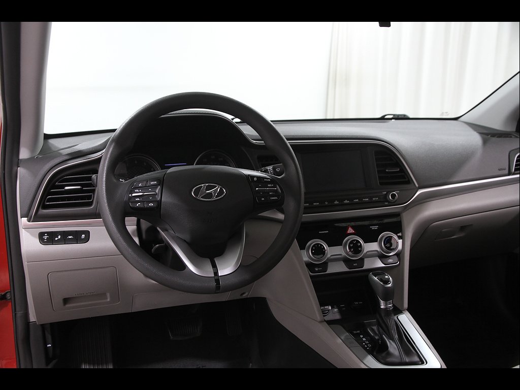Used 2019 Scarlet Red Hyundai SEL image 6