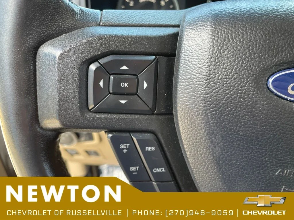 Used 2018 Shadow Black Ford XLT image 13