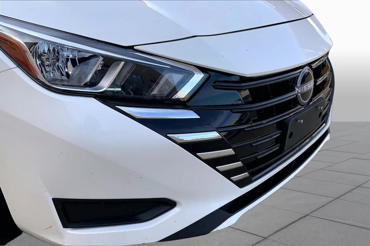 Used 2024 Aspen White Tricoat Nissan SV image 32
