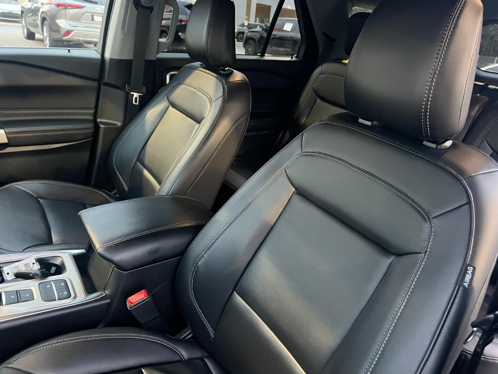 Used 2023 Agate Black Ford XLT image 31