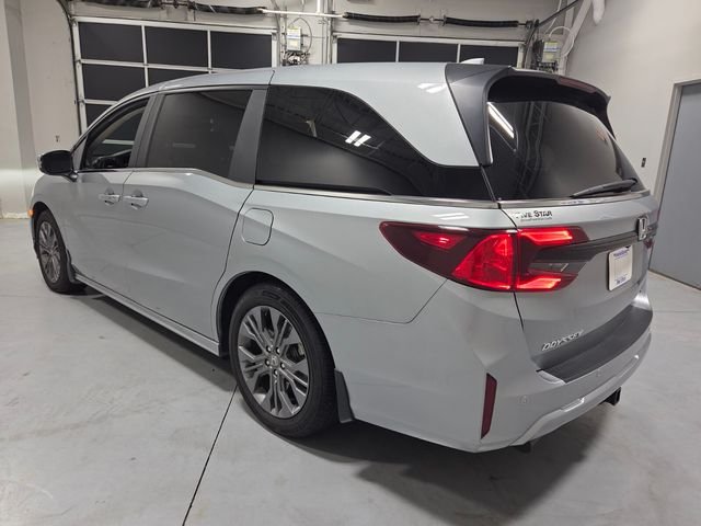 Used 2025 Silver Honda Touring image 10
