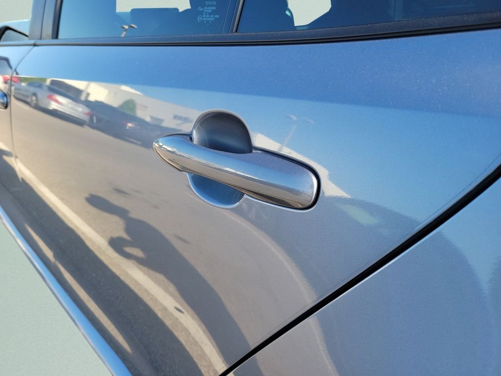 2022 Toyota Corolla LE - Photo 12