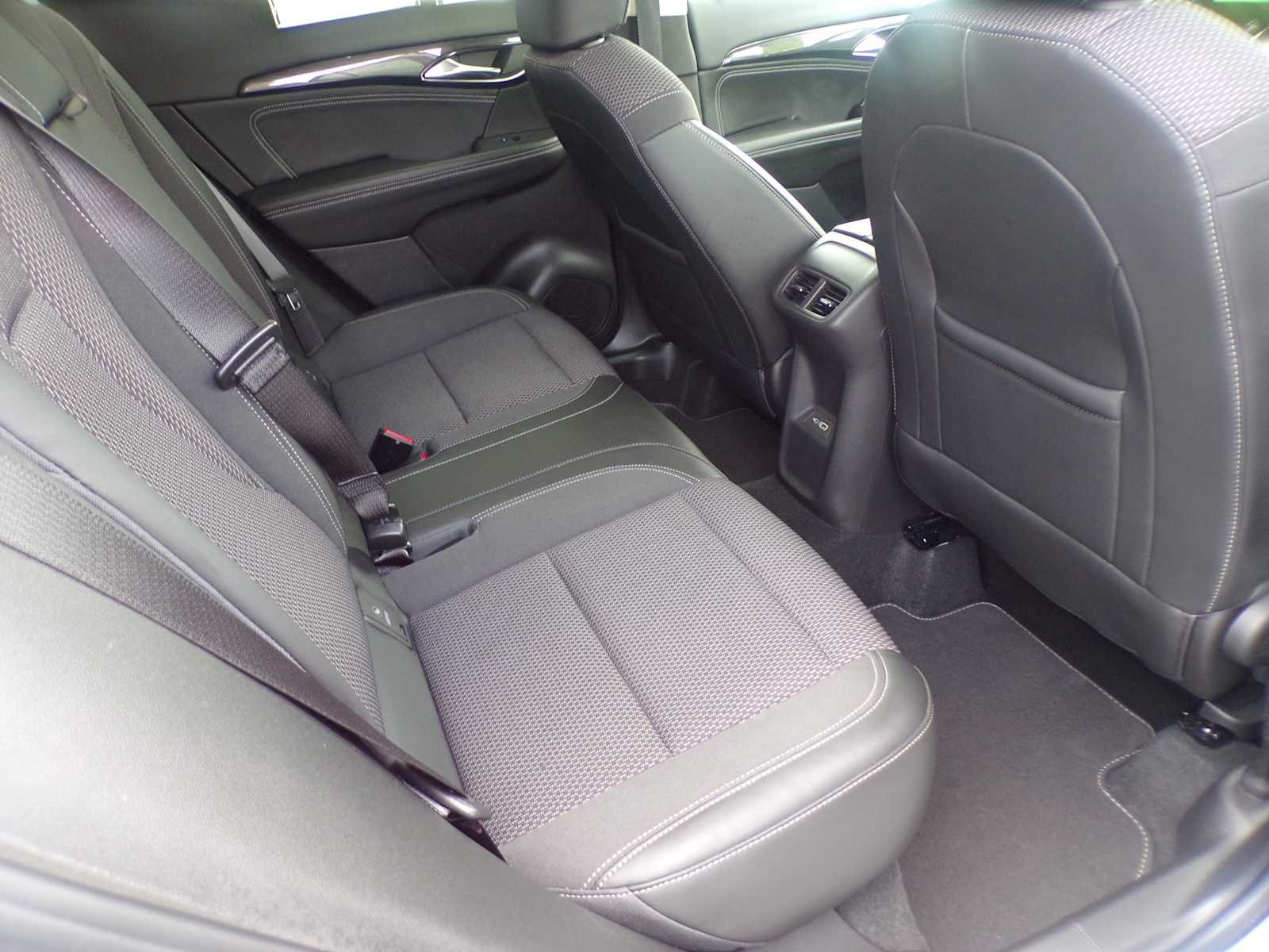Used 2022 Summit White Buick Preferred image 19
