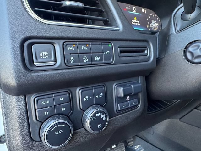 Used 2022 Summit White Chevrolet Z71 image 6