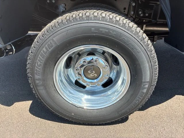 New 2026 Glacier Gray Metallic Tri-Coat Ford F-350® King Ranch® image 16