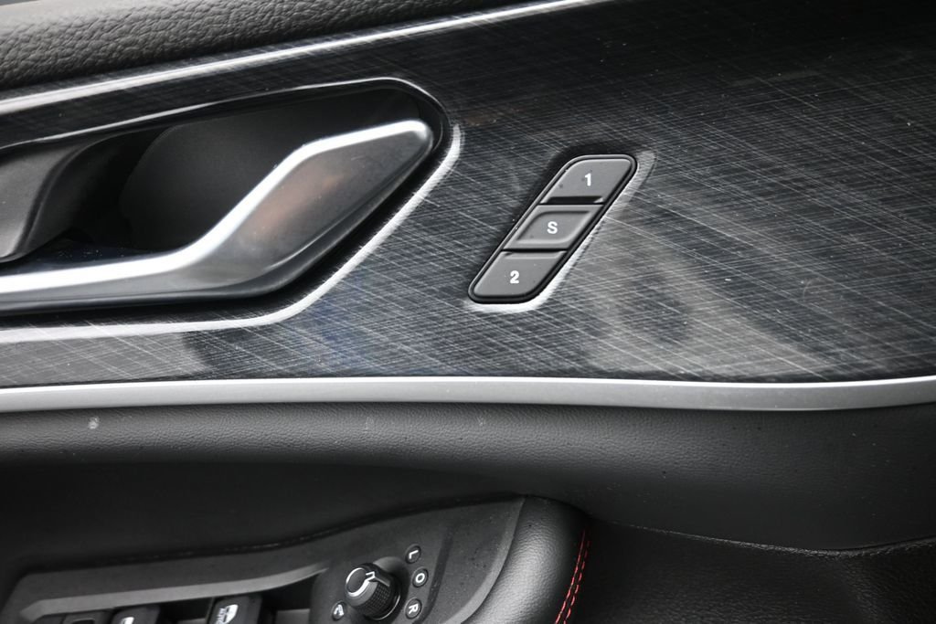 Used 2022 Silver Jeep Trailhawk image 19