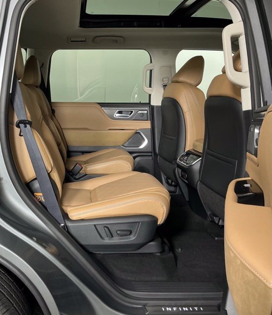 New 2027 Silver INFINITI LUXE image 27