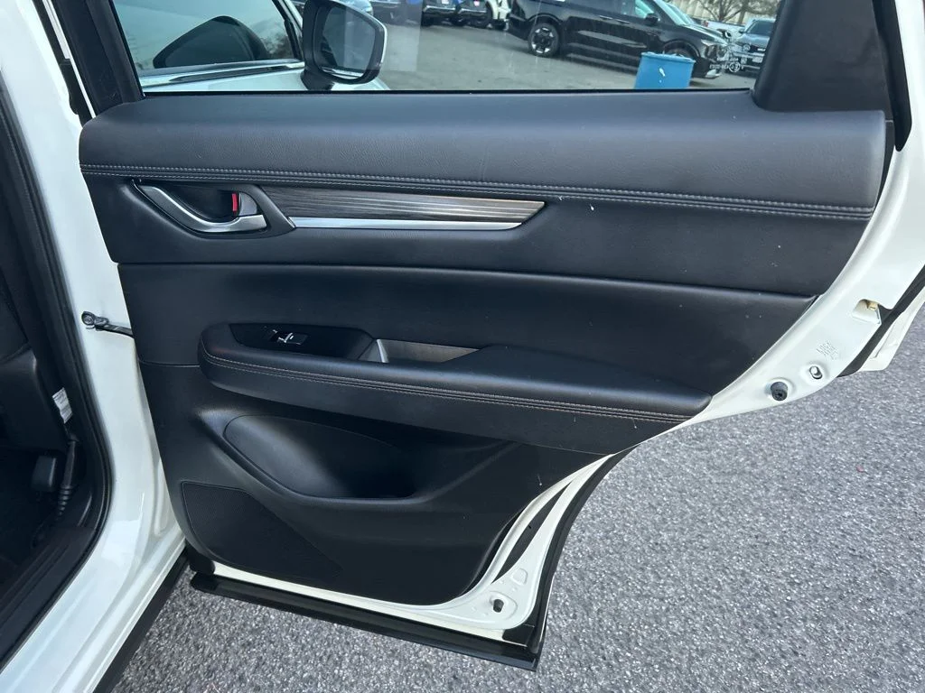 Used 2018 White Mazda Grand Touring image 23