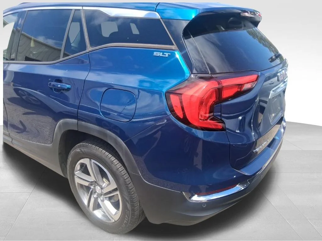 Used 2020 Blue GMC SLT image 9