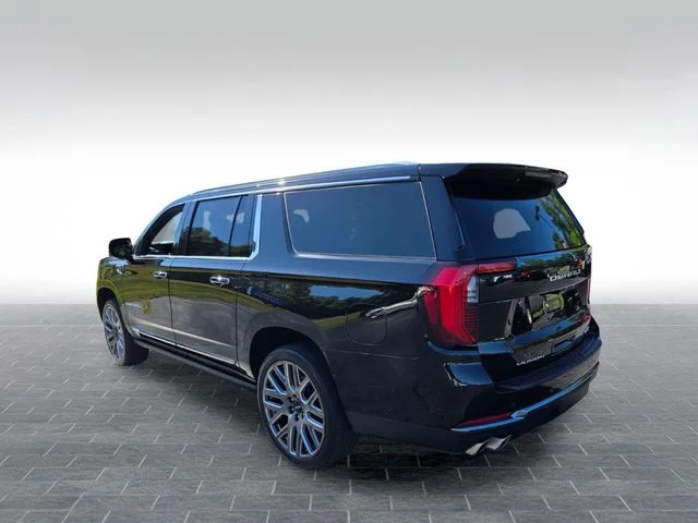 Used 2025 Black GMC Denali Ultimate image 7