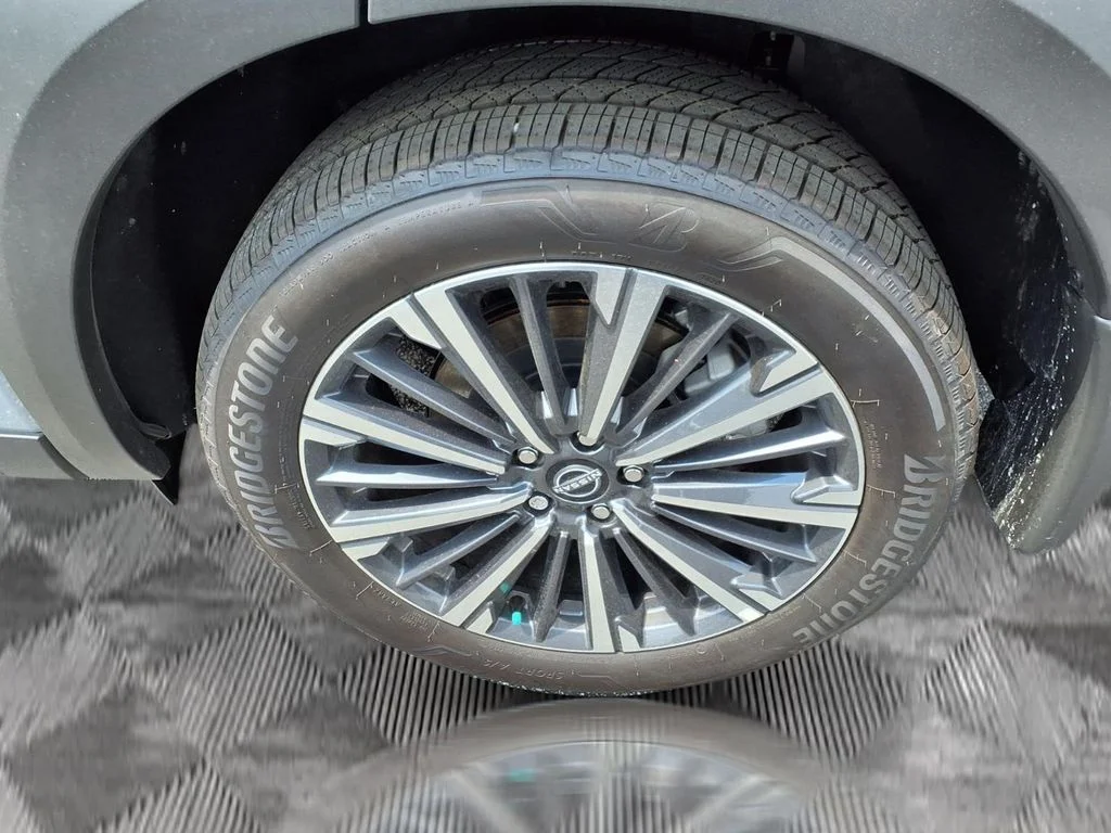 New 2026 Boulder Gray Pearl Nissan Platinum image 23