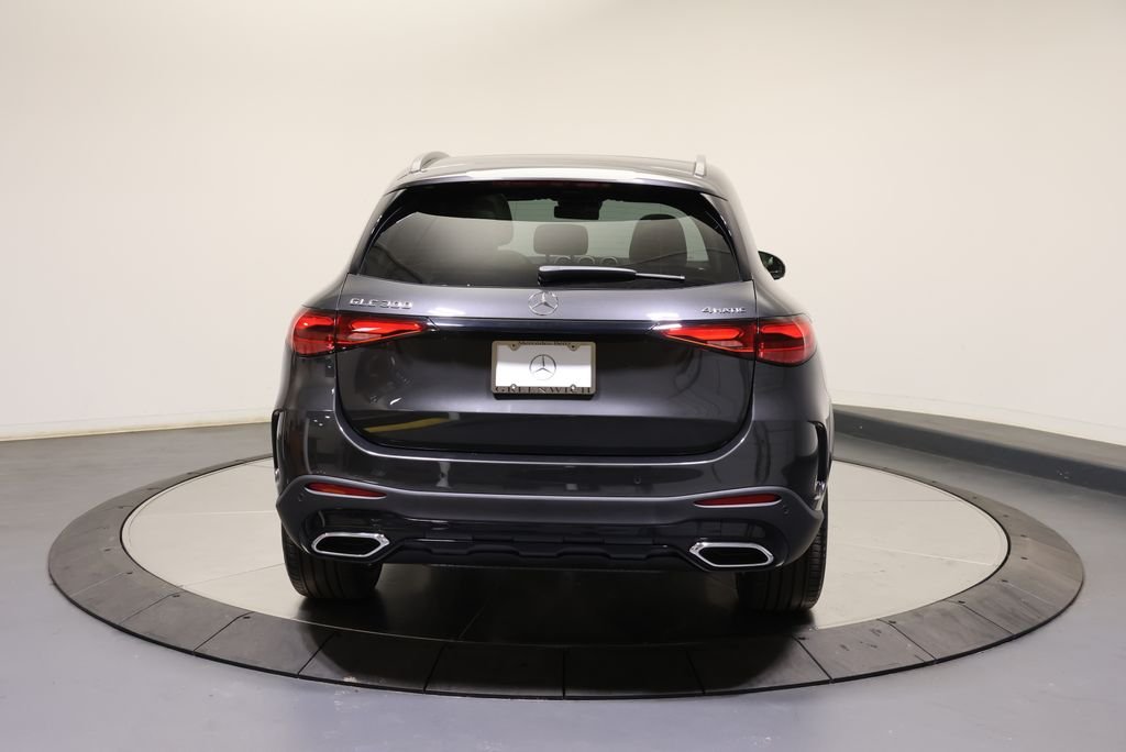 Used 2027  Mercedes-Benz GLC 300 image 6