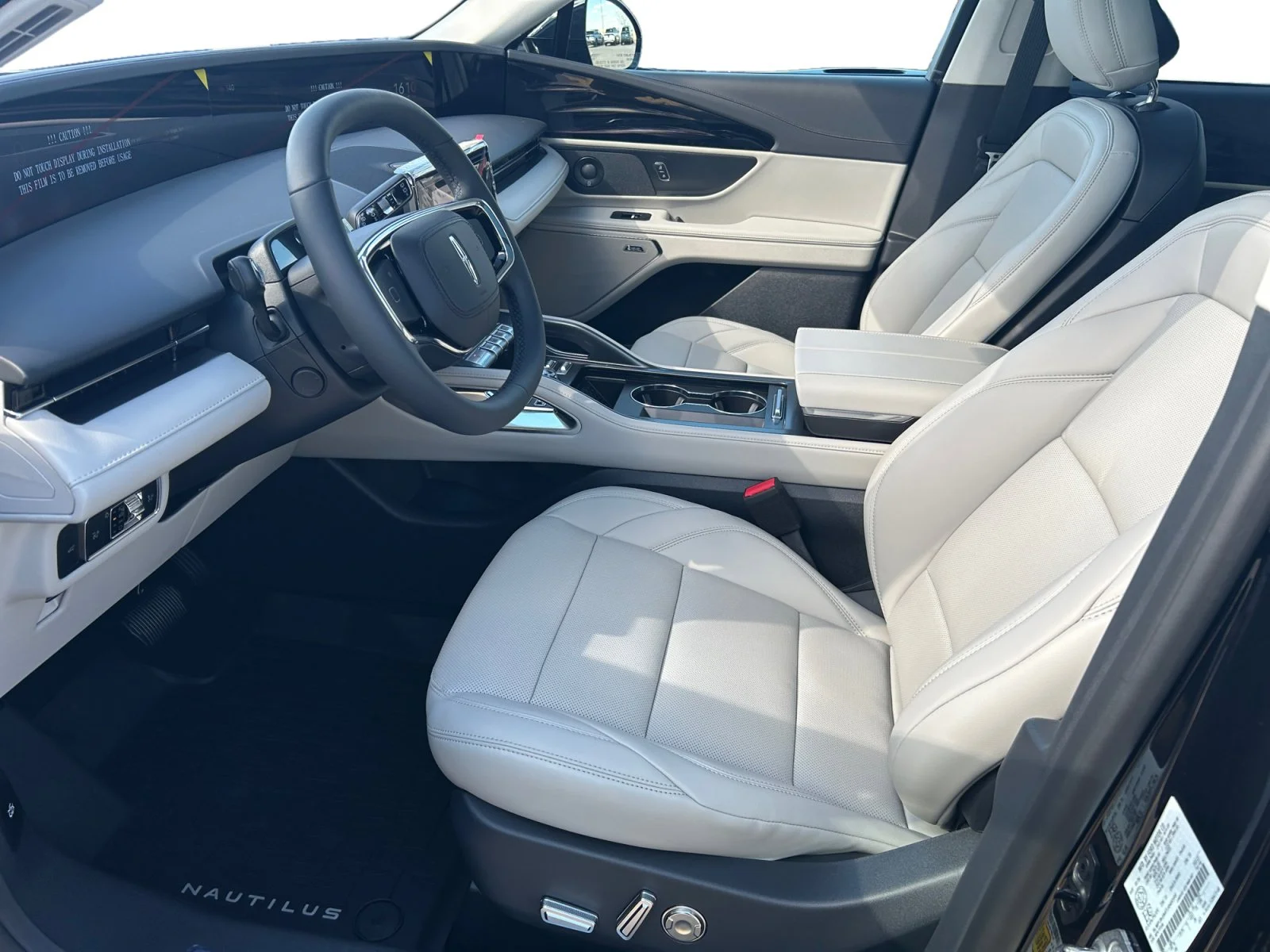 New 2026 Infinite Black Metallic Clearcoat Lincoln Premiere image 14