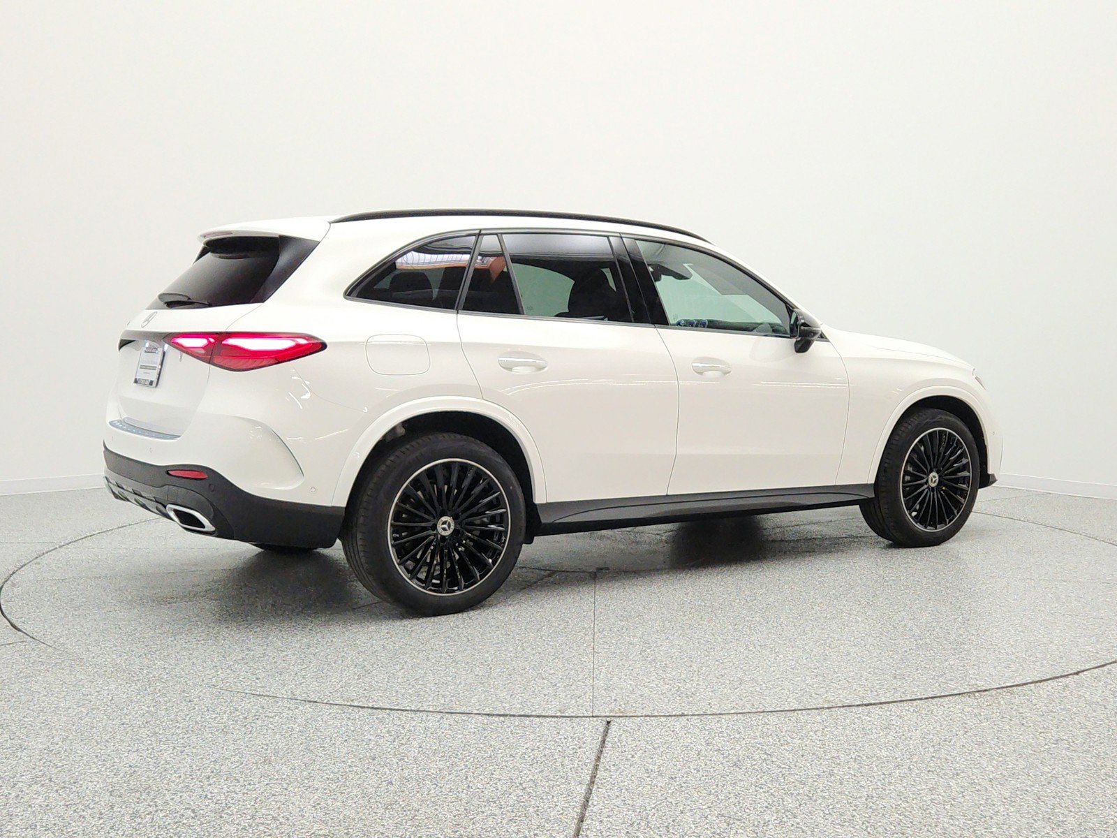 New 2026 Polar White Mercedes-Benz GLC 300 SUV image 34