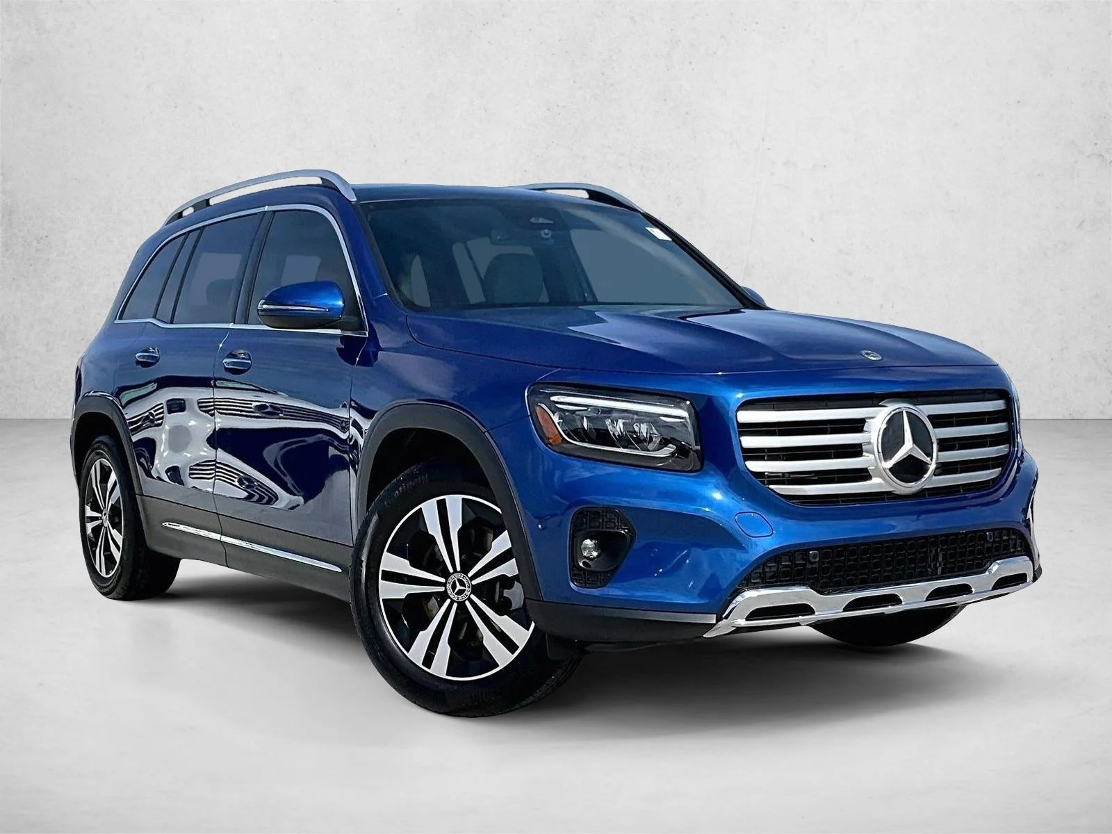 Used 2026 Starling Blue Metallic Mercedes-Benz GLB 250 image 12