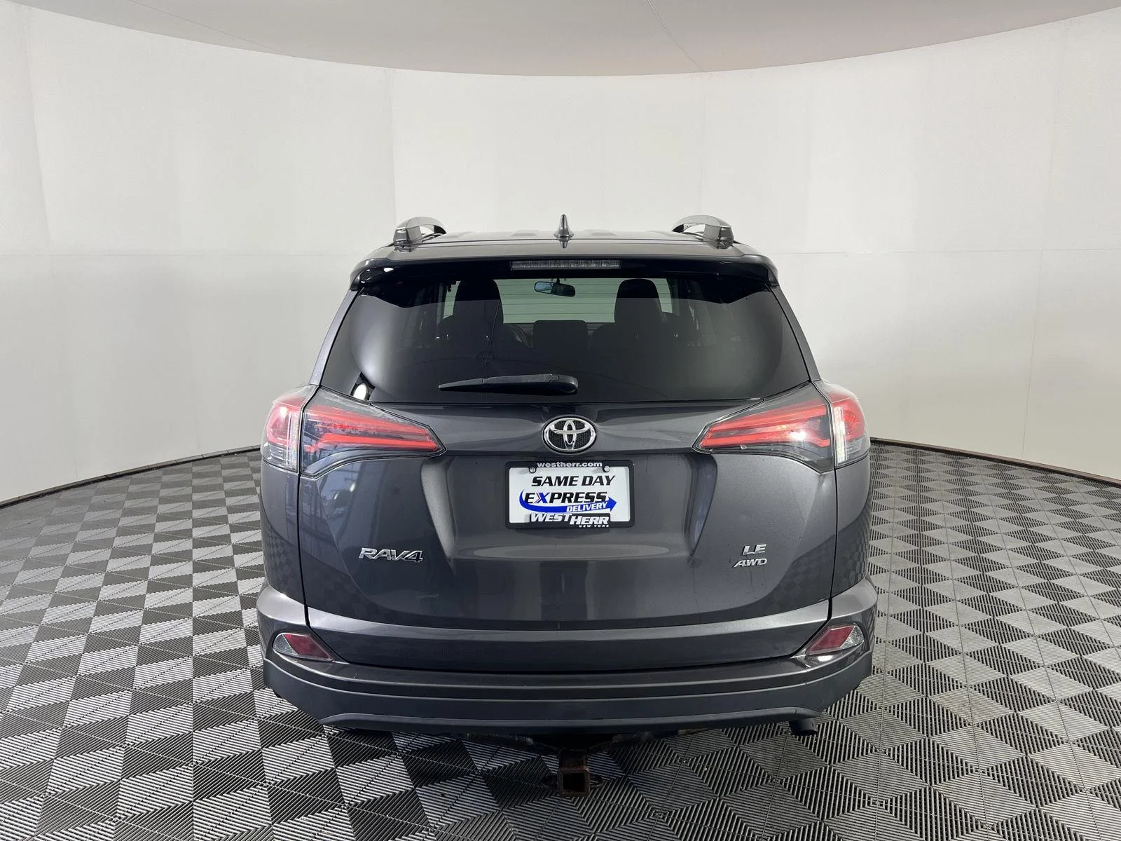 Used 2016 Magnetic Gray Metallic Toyota LE image 10