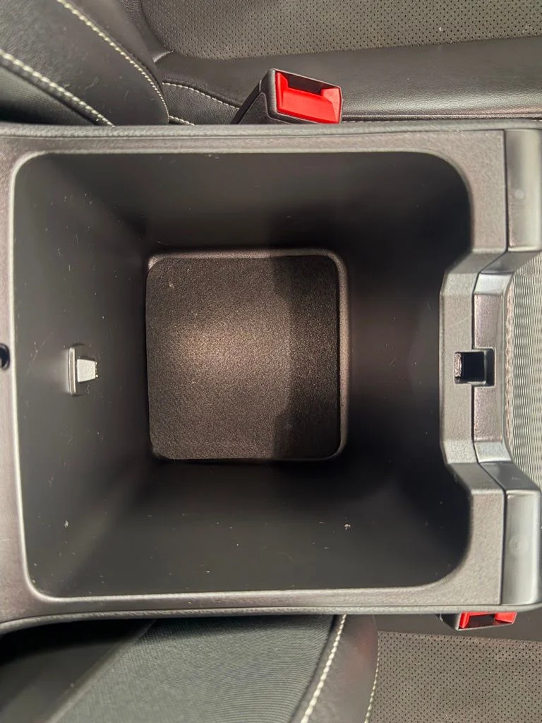 Used 2025 Diamond Black Jeep Altitude image 16