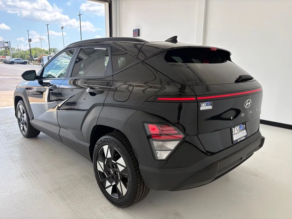 Used 2024 Black Hyundai SEL image 16