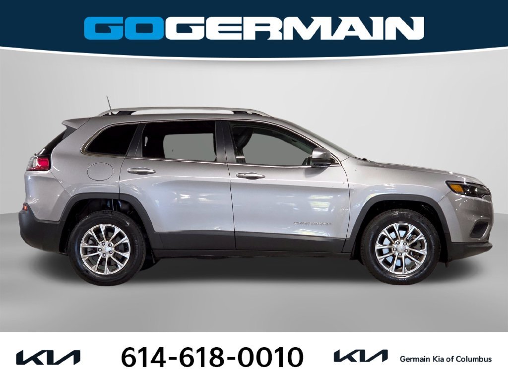 Used 2021 Silver Jeep Latitude Lux image 7