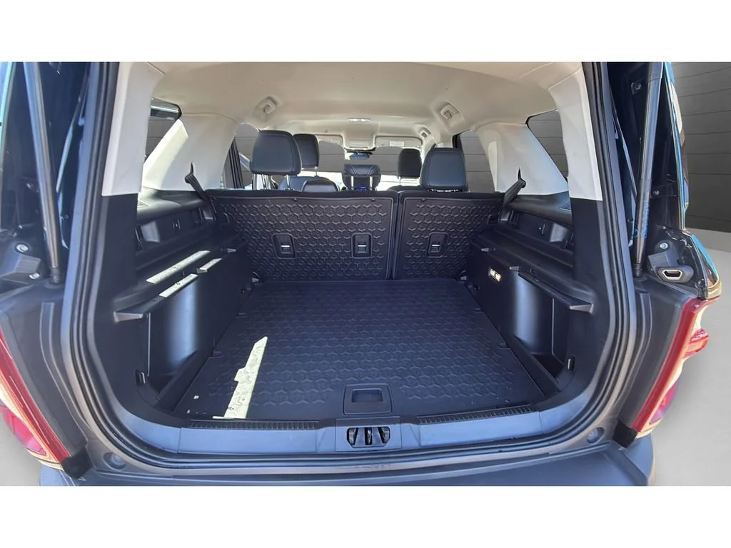 Used 2023 Black Ford Outer Banks image 14