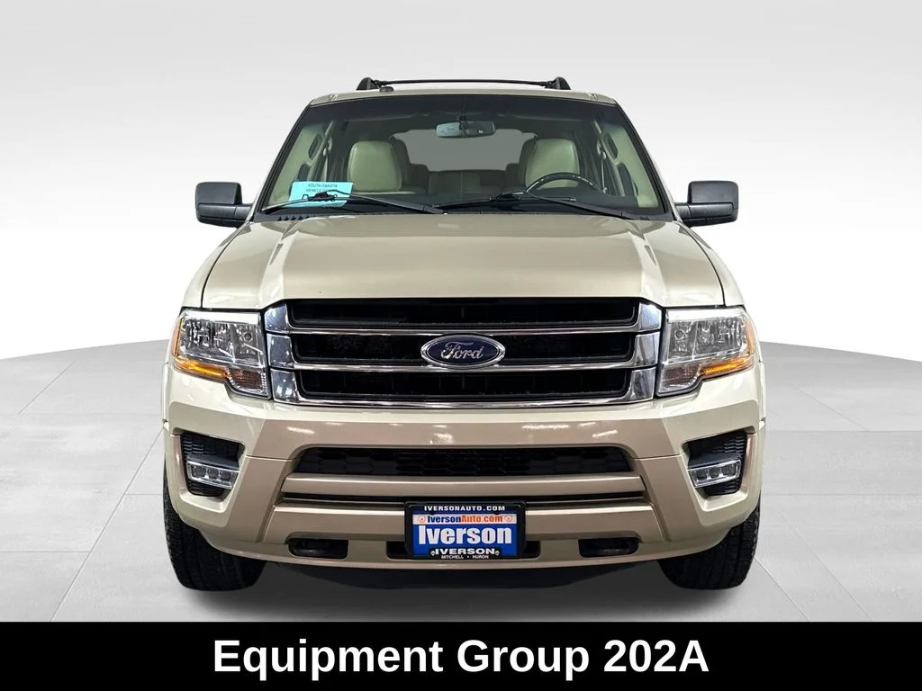 Used 2017 Gold Ford XLT image 3