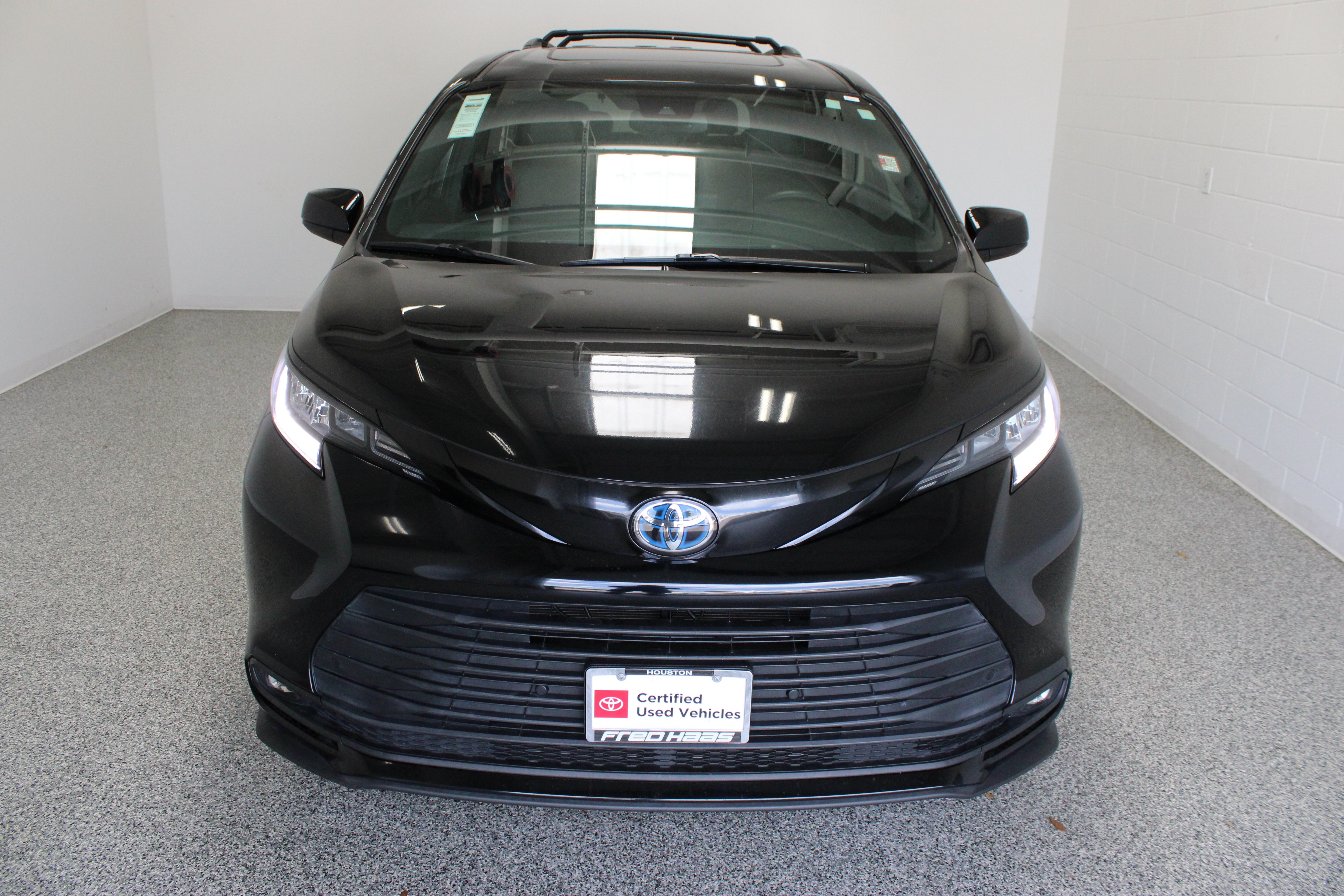 Certified Used 2025 Midnight Black Metallic Toyota Woodland Edition 2.5L/Electric image 3