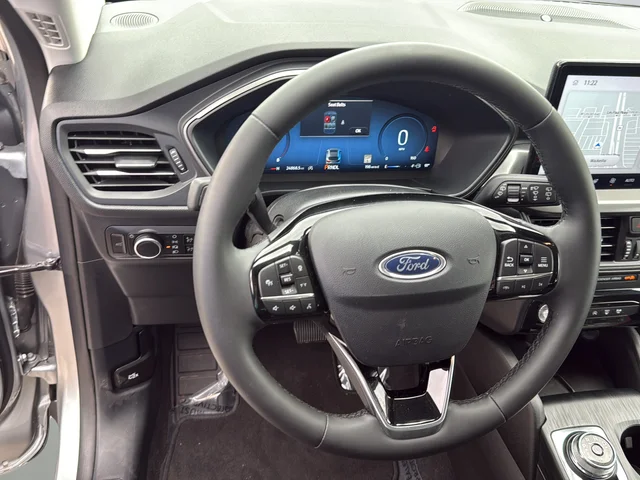 Used 2023 Silver Ford Active image 14