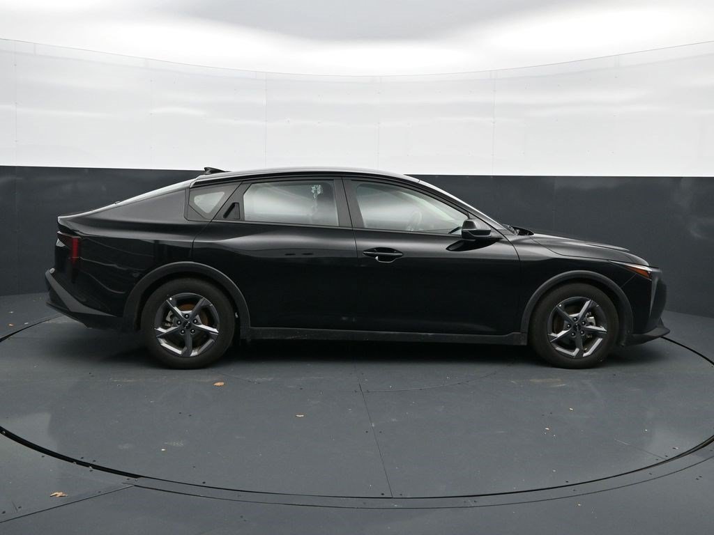 Used 2025 Aurora Black Pearl Kia LXS image 8