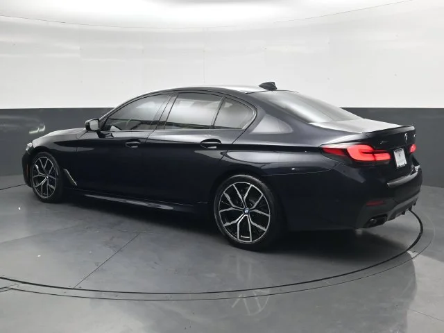 2023 BMW 5 Series M550i - Photo 7