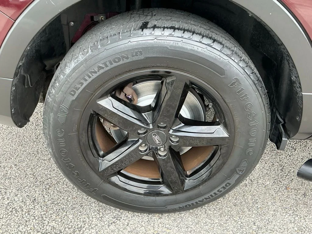 Used 2018 Red Ford XLT image 30
